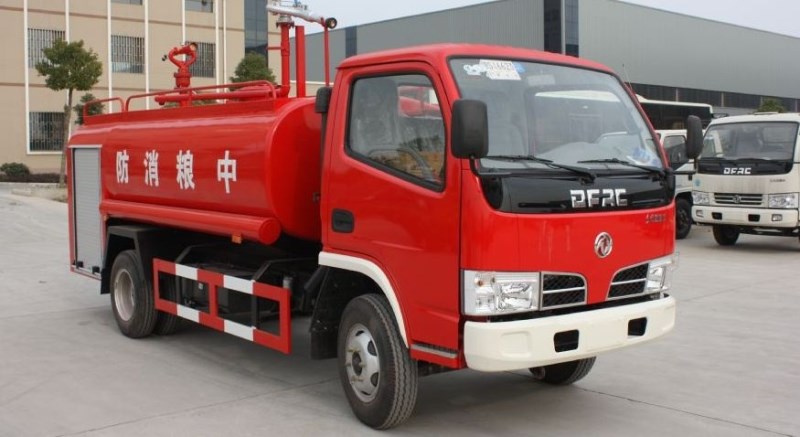 東風福瑞卡4噸消防灑水車